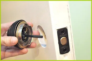 Expert Locksmith Services Garfield, NJ 973-500-3018 - 12-changing-locks